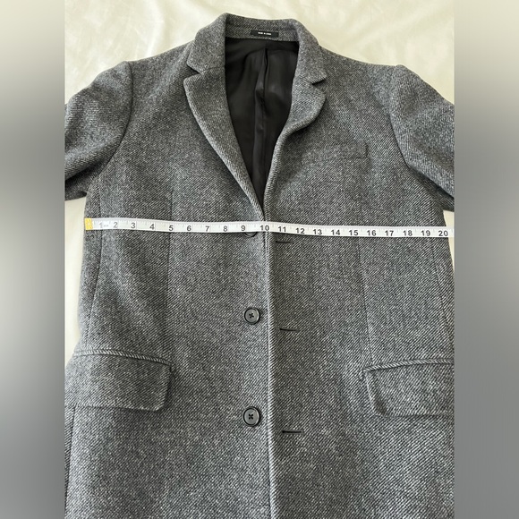 Club Monaco overcoat - Picture 3 of 7